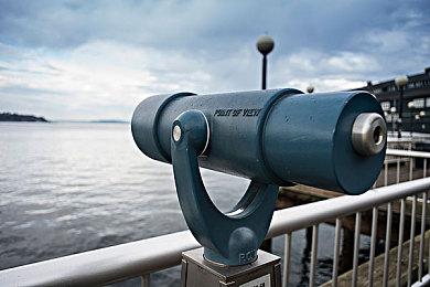 日本零售商防黄牛新对策：想买PS5先卖PS4